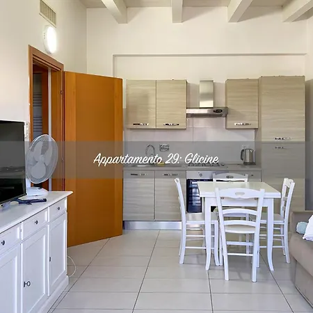 Al Borgo - Tenuta Borsari *